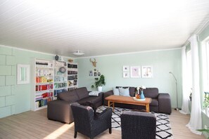 Apartment, 4 Bedrooms | Living room - Solferie Holiday Home Jolleveien (Kristiansand)