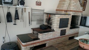 BBQ/picnic Area - Casa Azul Mairinque (São Paulo)