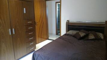 4 quartos, roupas de cama premium, Wi-Fi de cortesia, roupa de cama