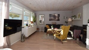 ทาวน์โฮม, 3 ห้องนอน | ห้องนั่งเล่น | ทีวี