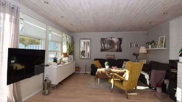 Townhome, 3 Bedrooms | Living room | TV