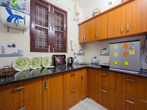 Double or Twin Room | Private kitchen