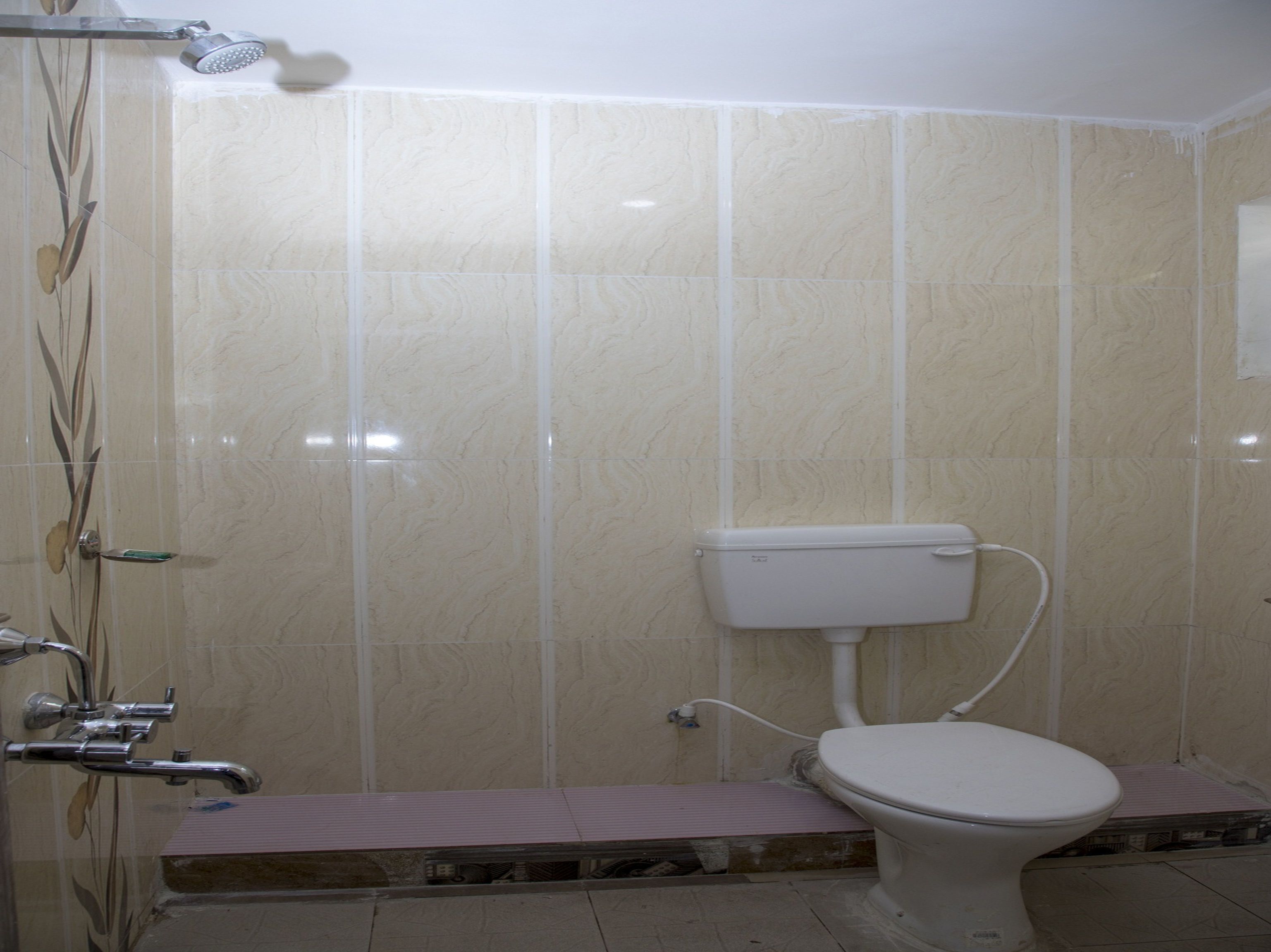 double or twin room | bathroom | free toiletries, towels