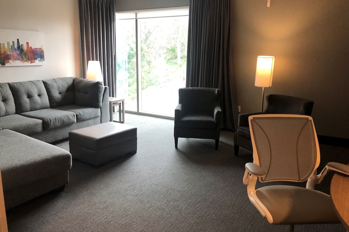 hypo-allergenic bedding, pillow-top beds, in-room safe