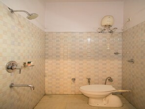Double or Twin Room | Bathroom