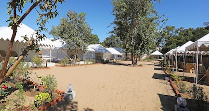 OYO 10684 Kishan Camps Resort