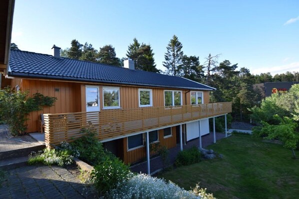 Front of property - Solferie Holiday Home Margretes (Kristiansand)