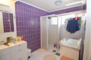 Apartment, 6 Bedrooms | Bathroom | Shower - Solferie Holiday Home Margretes (Kristiansand)