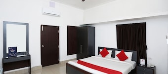 OYO 11569 贾朗湖景酒店