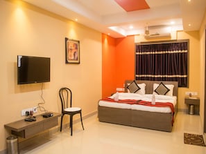 Free WiFi - OYO 6356 Urban Guest House (Alipur)