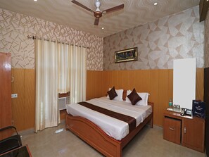 Double or Twin Room | Free WiFi