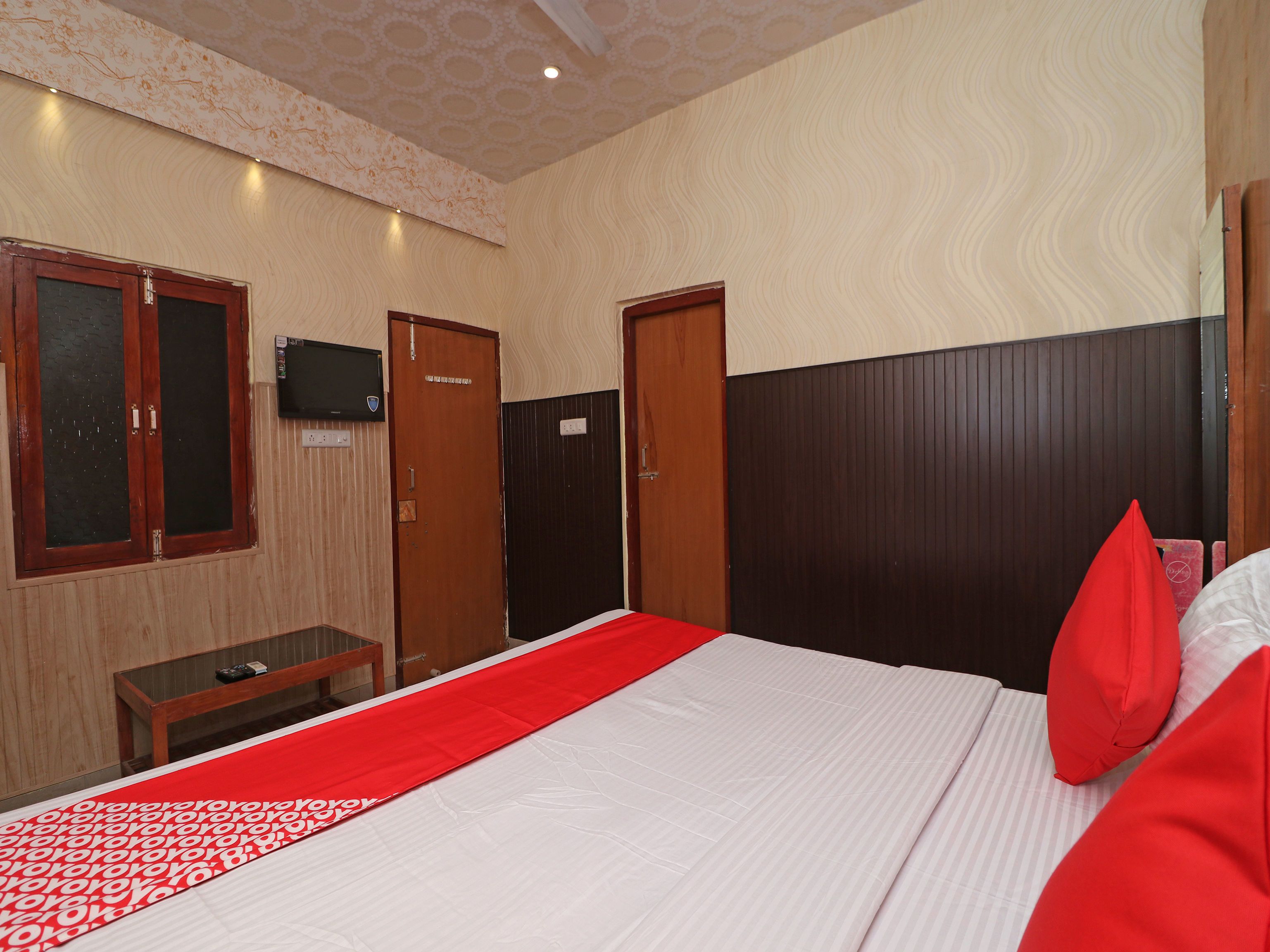 deluxe double or twin room, 1 king bed | free wifi