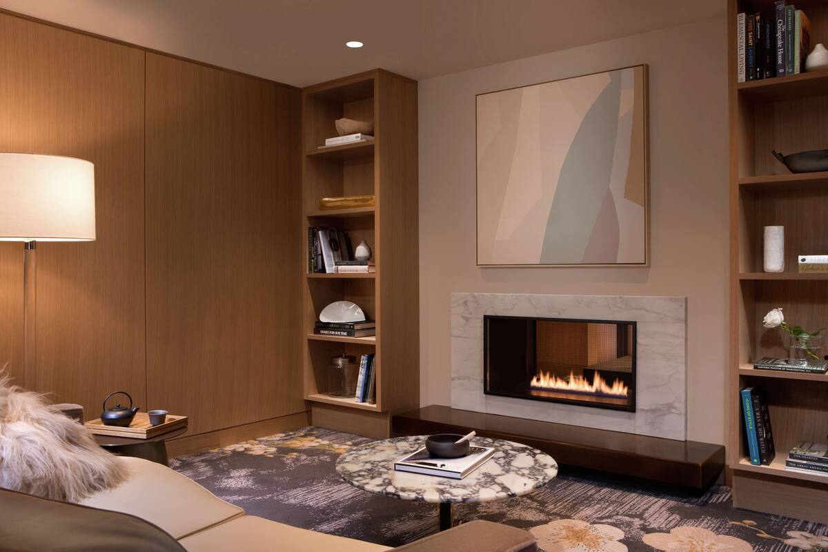 Living area | LED TV, Netflix, iPod dock, offices