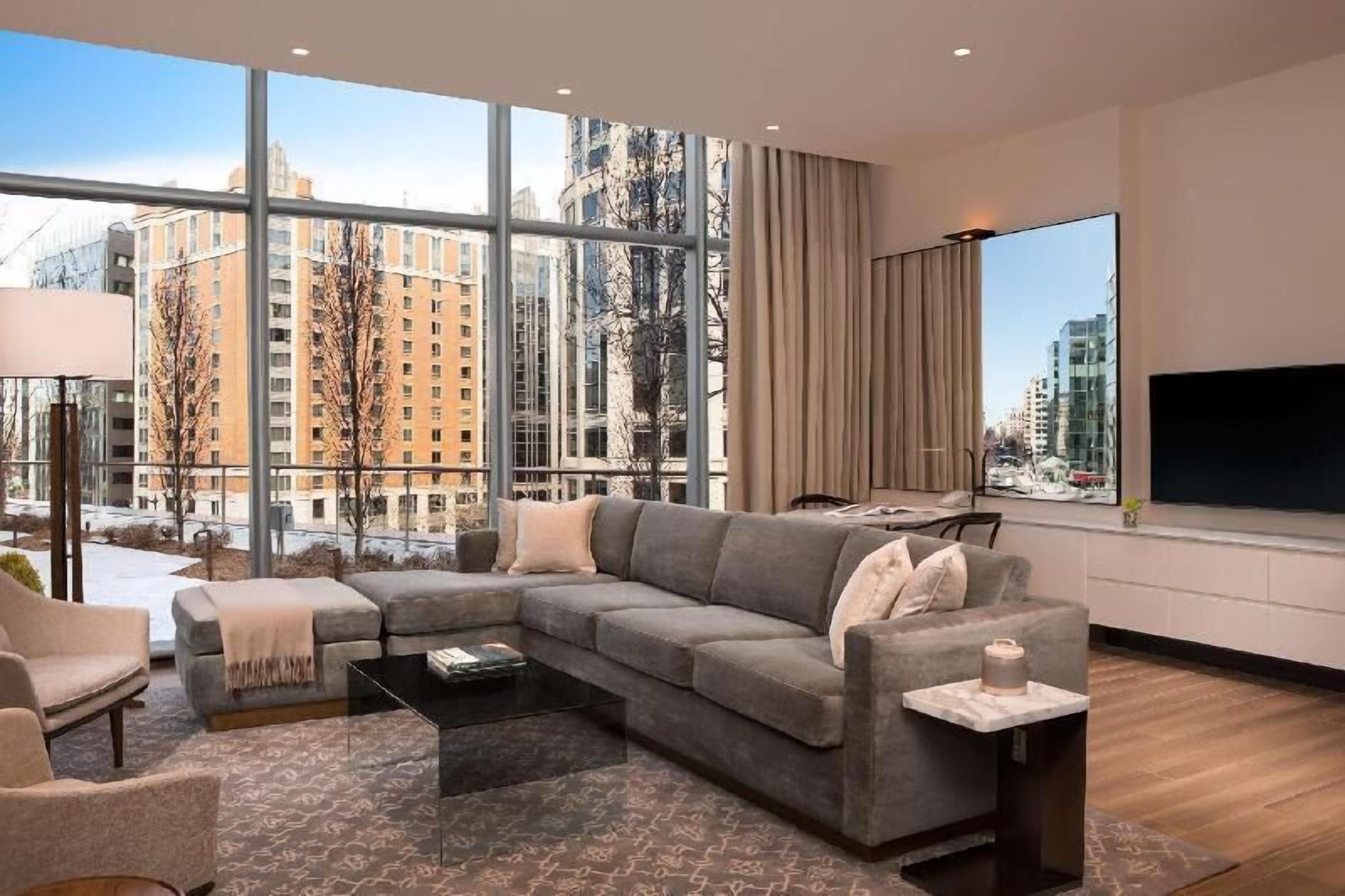 LED TV, Netflix, iPod dock, offices