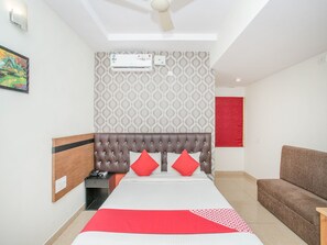 Double or Twin Room | Free WiFi - OYO 7846 Hotel The Prince Gardenia (Bengaluru)