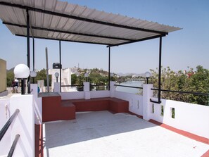 Habitación con 1 cama matrimonial o 2 individuales | Terraza o patio