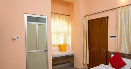 OYO 14227 Home Lake View Stay Brahmpol