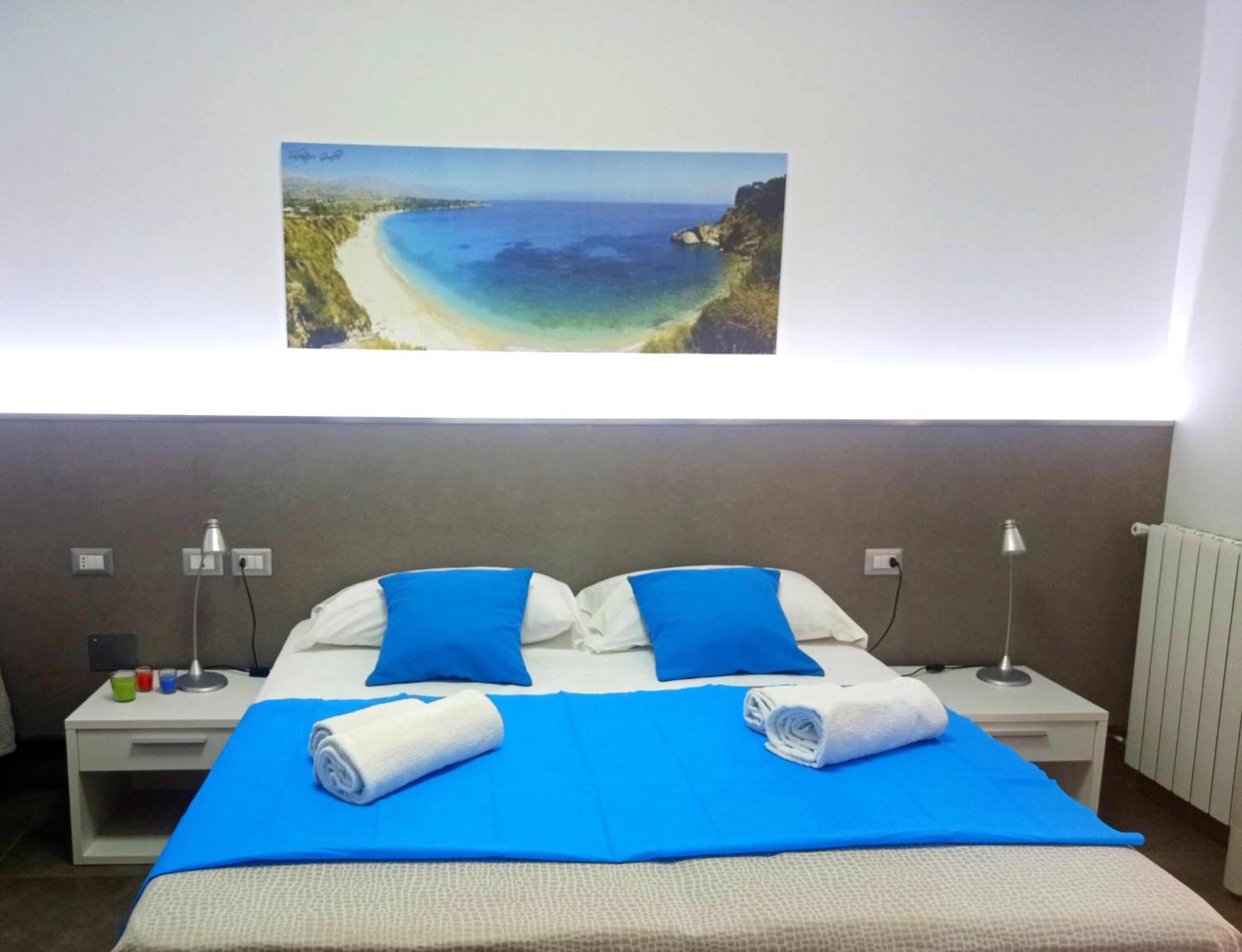 Camas con efecto memoria, minibar y caja de seguridad en la habitación 