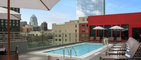 Outdoor pool, pool loungers