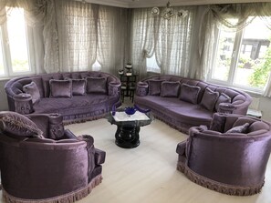 غرفة المعيشة