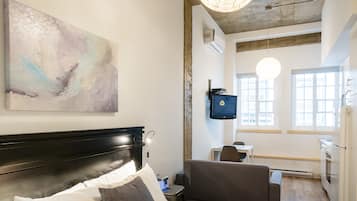 Comfort loft | Reisbedje, gratis wifi, beddengoed