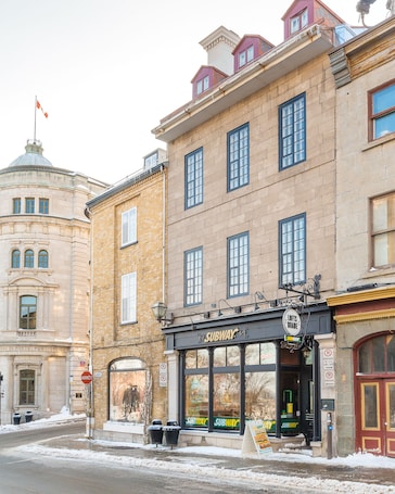 Entrada interior. Les Lofts de Buade by Les Lofts Vieux-Québec