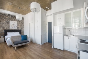 Loft B201