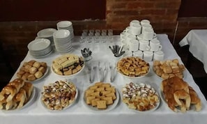 Bao gồm bữa sáng buffet hàng ngày 