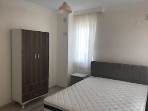 Appartamento, 2 camere da letto, non fumatori | 2 camere, una scrivania, Wi-Fi gratuito, lenzuola