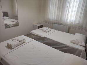2 bedrooms, desk, free WiFi, bed sheets
