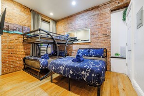 Standard Studio (6) | Living area