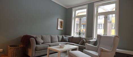 Lägenhet - 2 sovrum | Vardagsrum | Platt-tv