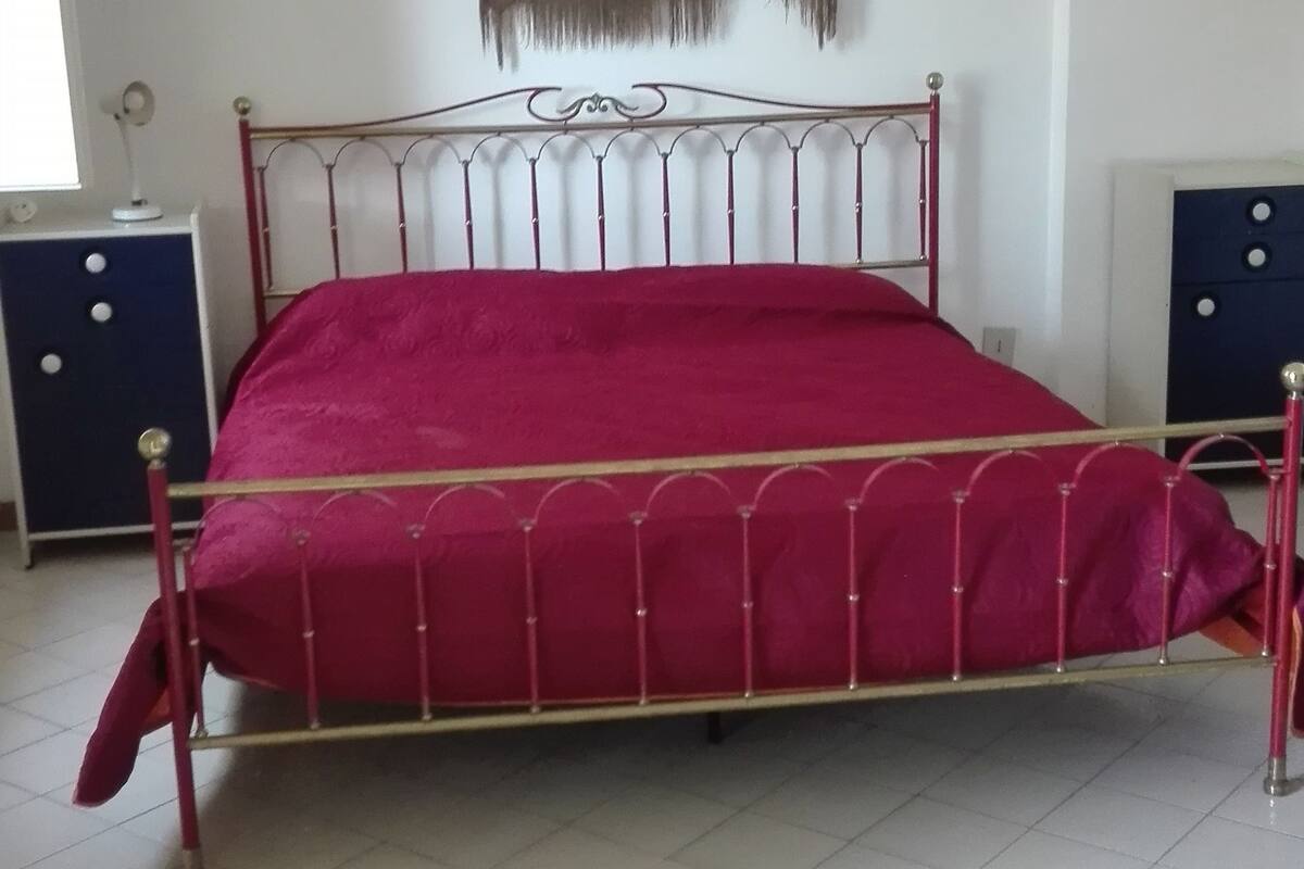 Desk, free cots/infant beds, rollaway beds, free WiFi