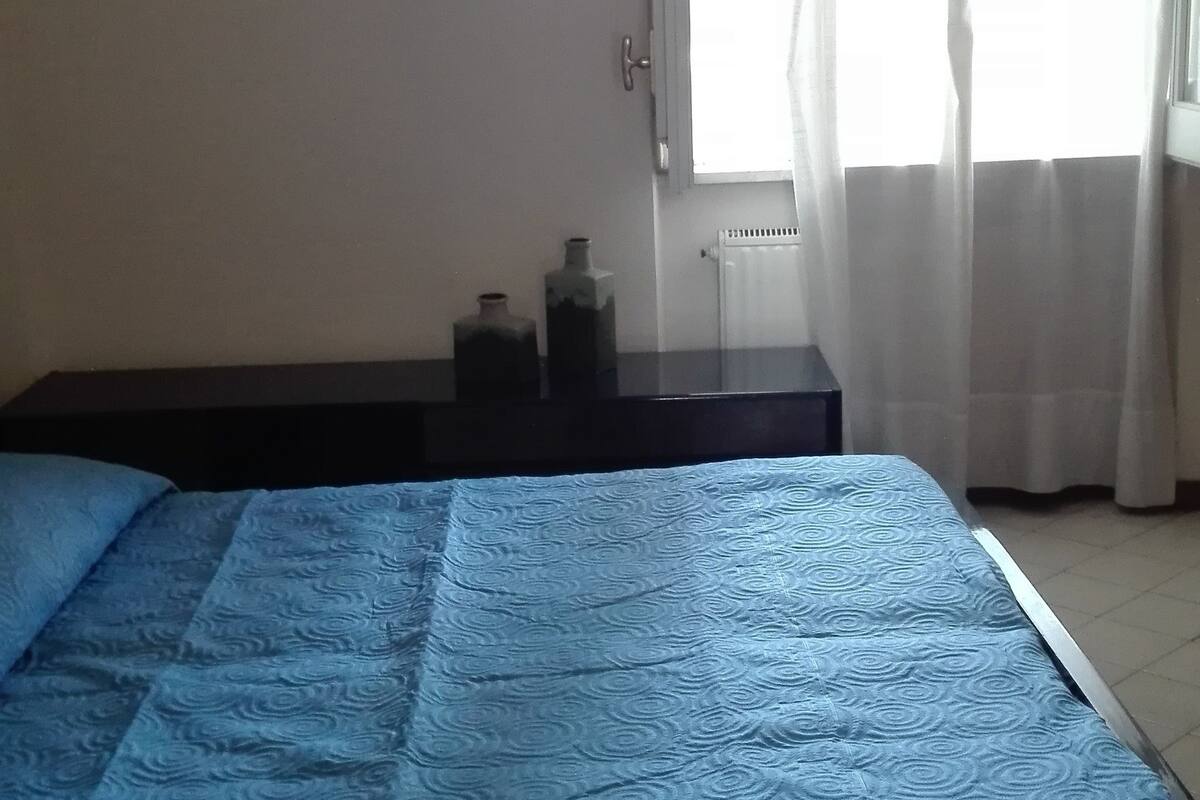 Desk, free cots/infant beds, rollaway beds, free WiFi