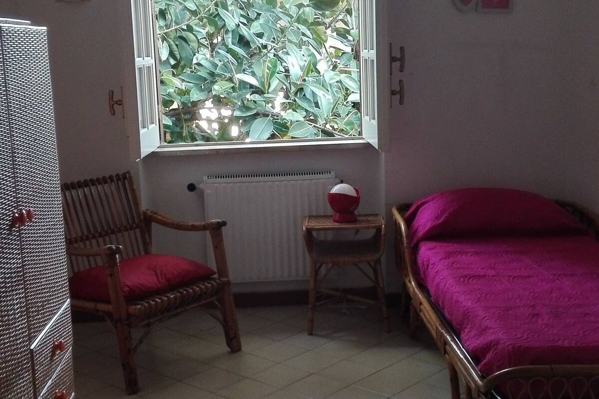 Desk, free cots/infant beds, rollaway beds, free WiFi