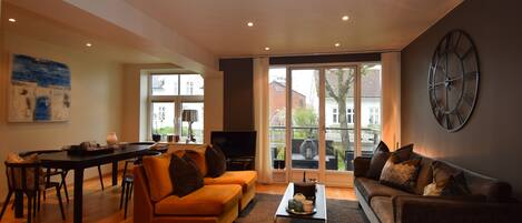 아파트, 침실 4개 | 거실 | TV