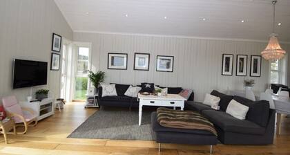 Solferie Holiday Home Bordalssvingen