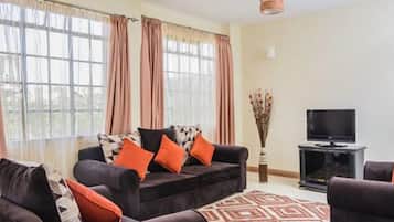 Deluxe House | 3 bedrooms, iron/ironing board, free WiFi, bed sheets