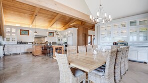 Dining - Luxury Custom Home, Water Views, Access to Private Bay Beach and Marina (East Hampton)