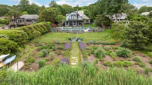 Exterior - Luxury Custom Home, Water Views, Access to Private Bay Beach and Marina (East Hampton)