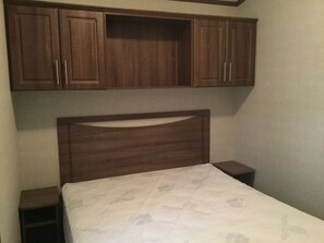 Chaumière de base, Plusieurs lits, non-fumeur | 2 chambres, accès au Wi-Fi (inclus)