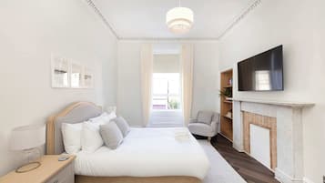 3 quartos, ferros/tábuas de passar roupa, Wi-Fi, roupa de cama