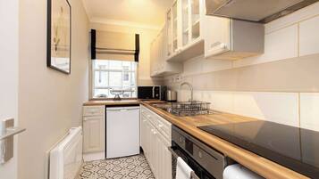 Fridge, microwave, oven, toaster