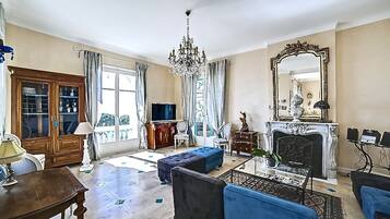 TV, fireplace, DVD player, foosball