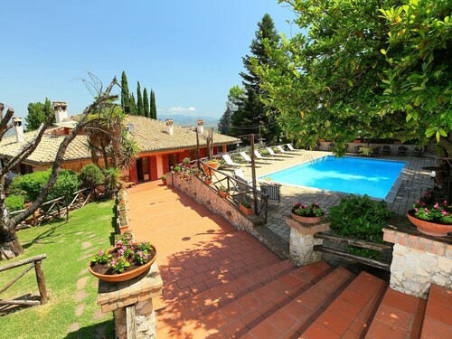 Beautiful private villa with WIFI, private pool, A/C, TV, patio, pets allowed and panoramic view