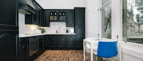 Fridge, microwave, oven, stovetop