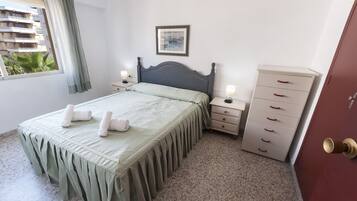 2 habitaciones, tabla de planchar con plancha y wifi gratis