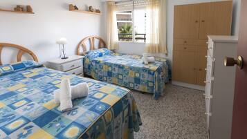 2 habitaciones, tabla de planchar con plancha y wifi gratis