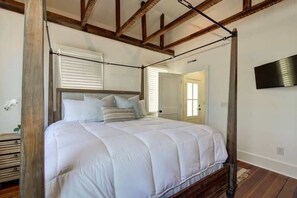 4 bedrooms, iron/ironing board, travel cot, WiFi