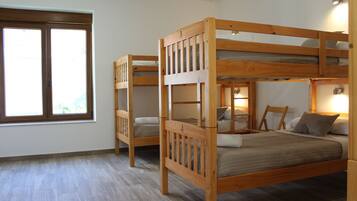 Dormitori compartit, 1 dormitori (4 literas) | 1 dormitori i escriptori